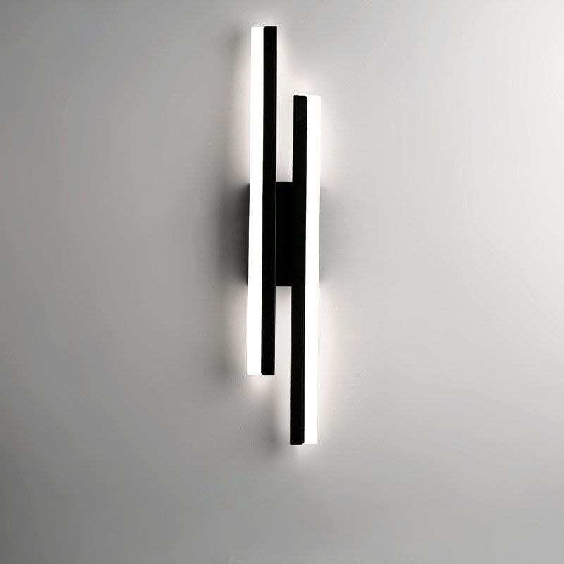 Thomasequestrian | Alana Modern LED Wall Light - Elegant Black/Gold Wall Lighting