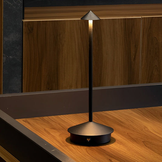 Thomas Equestrian | Pina Pro - Stylish Dimmable USB Table Lamp