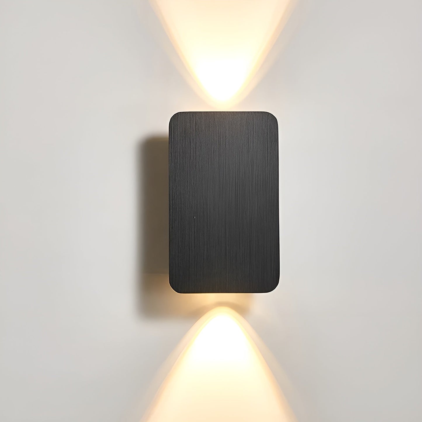Thomasequestrian | Elegant LED Wall Lamp - Minimalist Design for Home Lighting