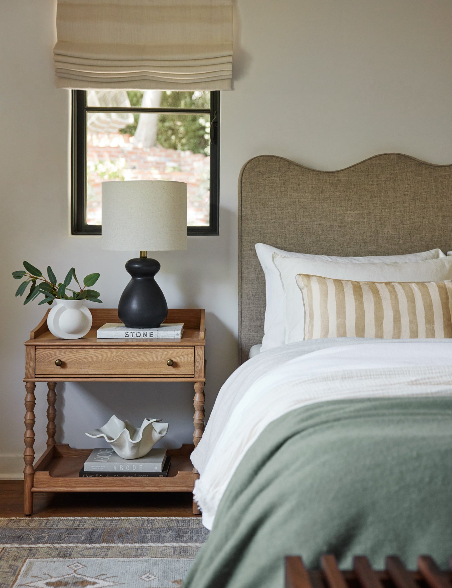 Thomas Equestrian | Nasima Table Lamp