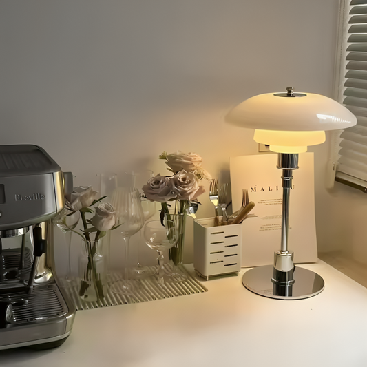 Thomas Equestrian | Dimmable Rounded Table Lamp